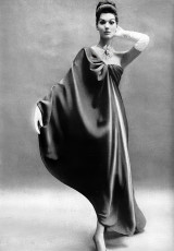 Simone d’Aillencourt by Richard Avedon (1960)