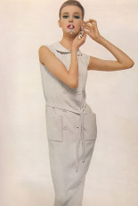 Nena von Schlebrugge by Richard Avedon (1961)