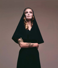 Samantha Jones by Richard Avedon (1968)