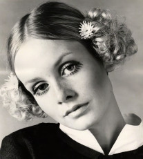 Twiggy by Allan Ballard (1967)