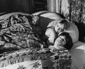 Mick Jagger, Anita Pallenberg on the set of Performance by Cecil Beaton (1968)