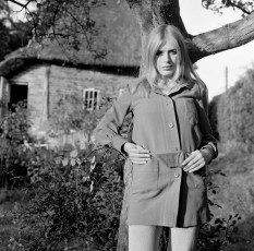 Marianne Faithfull by Carl Bruin (1971)