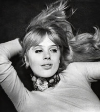Marianne Faithfull by John Cowan (1966)
