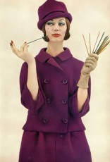 Simone d'Aillencourt by Gleb Derujinsky (1960)