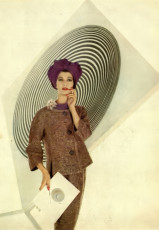 Simone d'Aillencourt by Gleb Derujinsky (1960)
