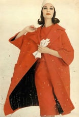 Simone d'Aillencourt by Gleb Derujinsky (1960)