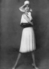 Simone d'Aillencourt by Richard Dormer (1960)