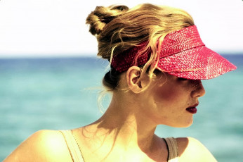 Patti Hansen by Arthur Elgort (1976)