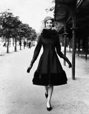 Simone d’Aillencourt by Louis Faurer (1960)
