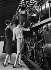 Simone d’Aillencourt, Dorothea McGowan by Louis Faurer (1960)