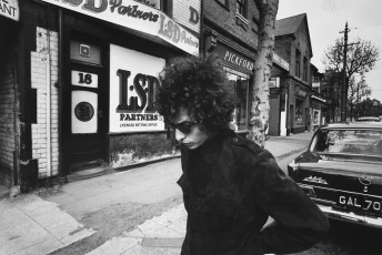 Bob Dylan, Sheffield by Barry Feinstein (1966)