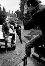 Twiggy, Justin de Villeneuve by Burt Glinn (1966)