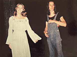 Bebe Buell, Todd Rundgren by Bob Gruen (1974)