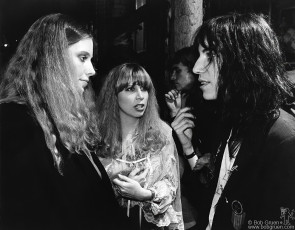 Bebe Buell, Liz Derringer (Rick Derringers wife), Patti Smith by Bob Gruen (1977)