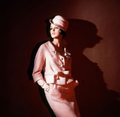 Dorothy McGowan by Horst P. Horst (1963)