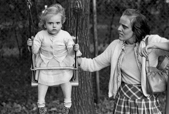 New York, USA, Mother and daughter in Central Park by Frank Horvat (1961)