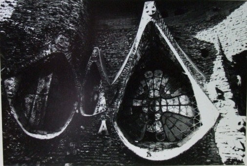 La Cripta de la Colonia Guell 1 by Eikoh Hosoe (1977)