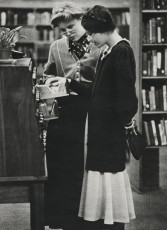Vivienne Lynn, unknown model by Ku Khanh (1973)