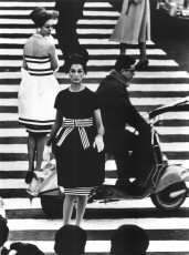 Simone d’Aillencourt, Nina de Voogt by William Klein (1960)