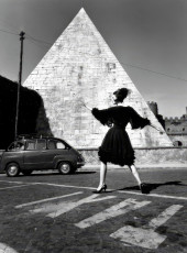 Dorothy McGowan by William Klein (1960)