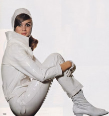 Jean Shrimpton by Peter Knapp (1965)