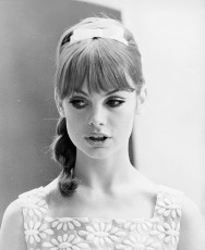 Jean Shrimpton by Peter Knapp (1966)