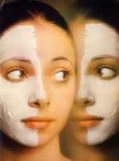 Vivienne Lynn by Barry Lategan (1972)