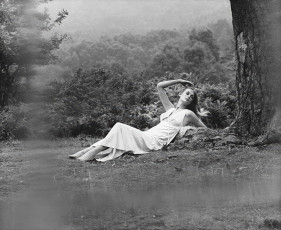 Jean Shrimpton by Patrick Lichfield (1970)