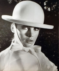 Jean Shrimpton by Frances McLaughlin-Gill (1965)