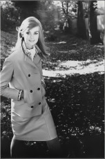 Jean Shrimpton by Frances McLaughlin-Gill (1965)