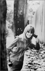 Jean Shrimpton by Frances McLaughlin-Gill (1965)