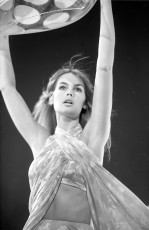 Jean Shrimpton by Johnny Moncada (1969)