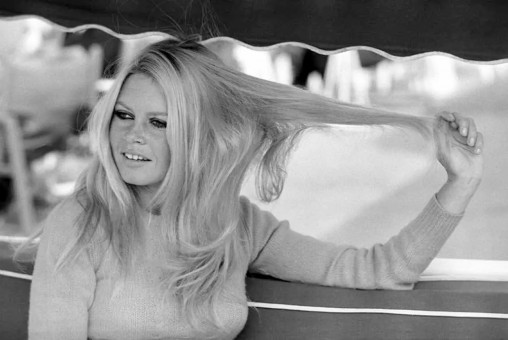 Brigitte Bardot before the filming of SHALAKO by Terry O'Neill (1968)