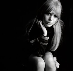 Marianne Faithfull by Terry O’Neill (1967)