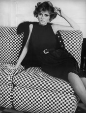 Cheryl Tiegs by Kourken Pakchanian (1973)