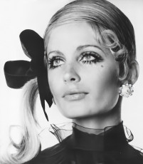 Sue Murray by Irving Penn (1967)