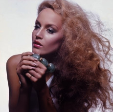 Jerry Hall by Irving Penn (1971)