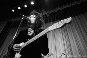 Bob Dylan by Jean-Marie Perier (1966)