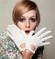 Twiggy by Paul Popper (1966)