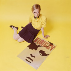 Twiggy by Paul Popper (1967)