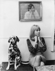 Marianne Faithfull at home by John Pratt (1964)