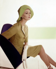 Wilhelmina Cooper by Karen Radkai (1962)