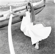 Veruschka by Franco Rubartelli (1966)