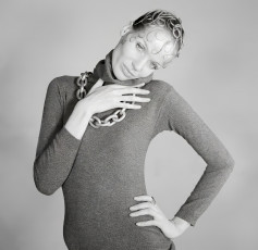 Veruschka by Franco Rubartelli (1966)