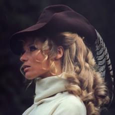 Veruschka by Franco Rubartelli (1967)