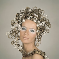 Veruschka by Franco Rubartelli (1968)