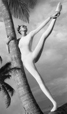 Veruschka by Franco Rubartelli (1968)