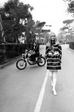 Veruschka by Franco Rubartelli (1969)