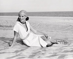 Patti Hansen by Francesco Scavullo (1975)