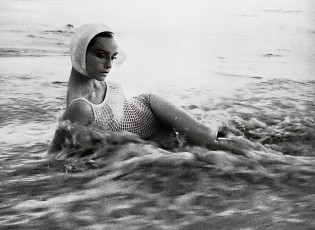 Beate Schulz by Francesco Scavullo (1965)